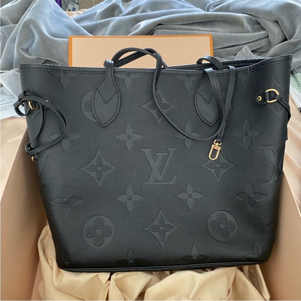 Louis Vuitton Product Information Cards - Picture 8 of 9